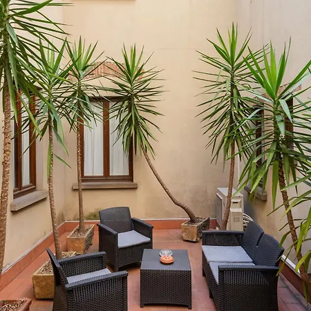 Signoria With Patio * Florença